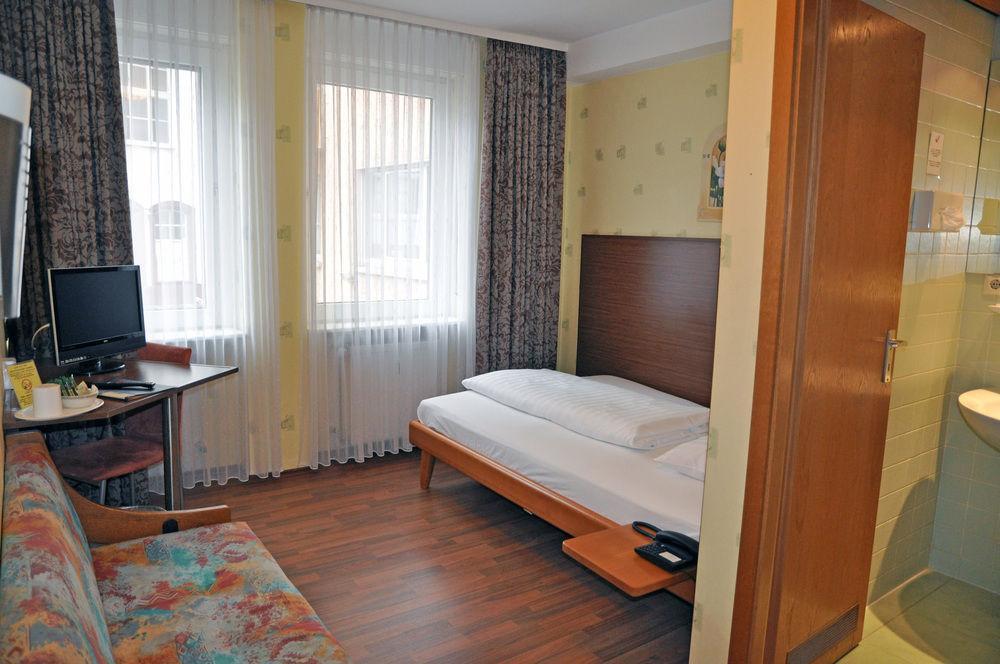 Hotel Astoria فرانكفورت المظهر الخارجي الصورة