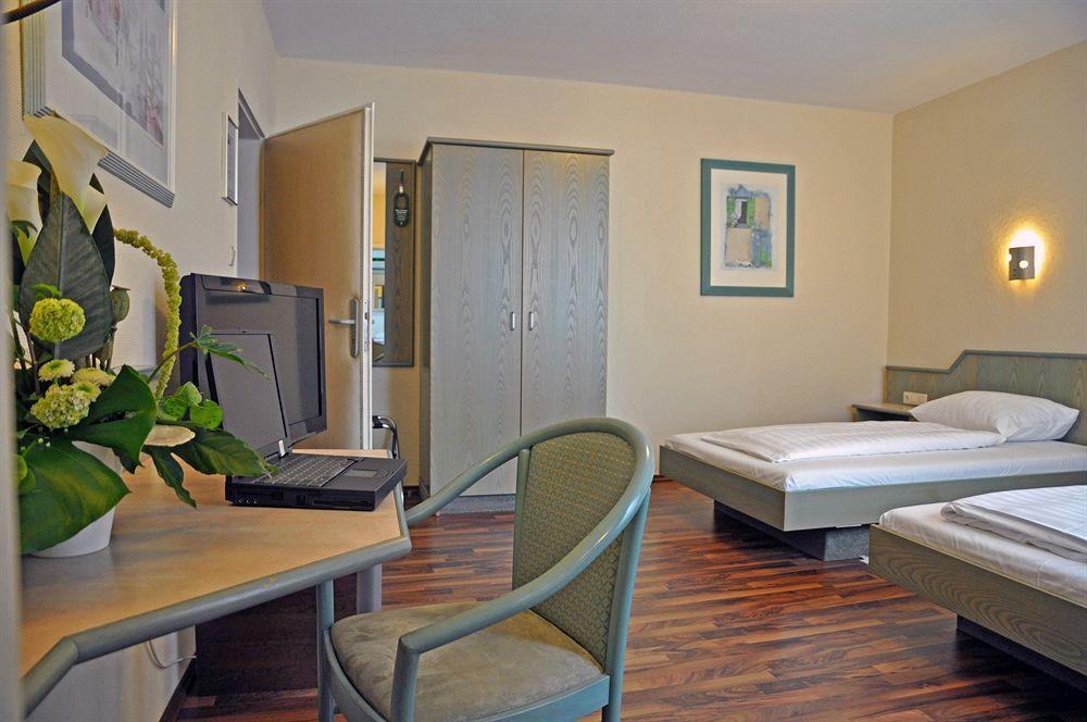 Hotel Astoria فرانكفورت المظهر الخارجي الصورة